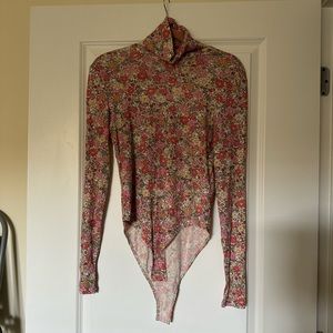 NWT H&M Floral Long Sleeve Turtleneck Bodysuit